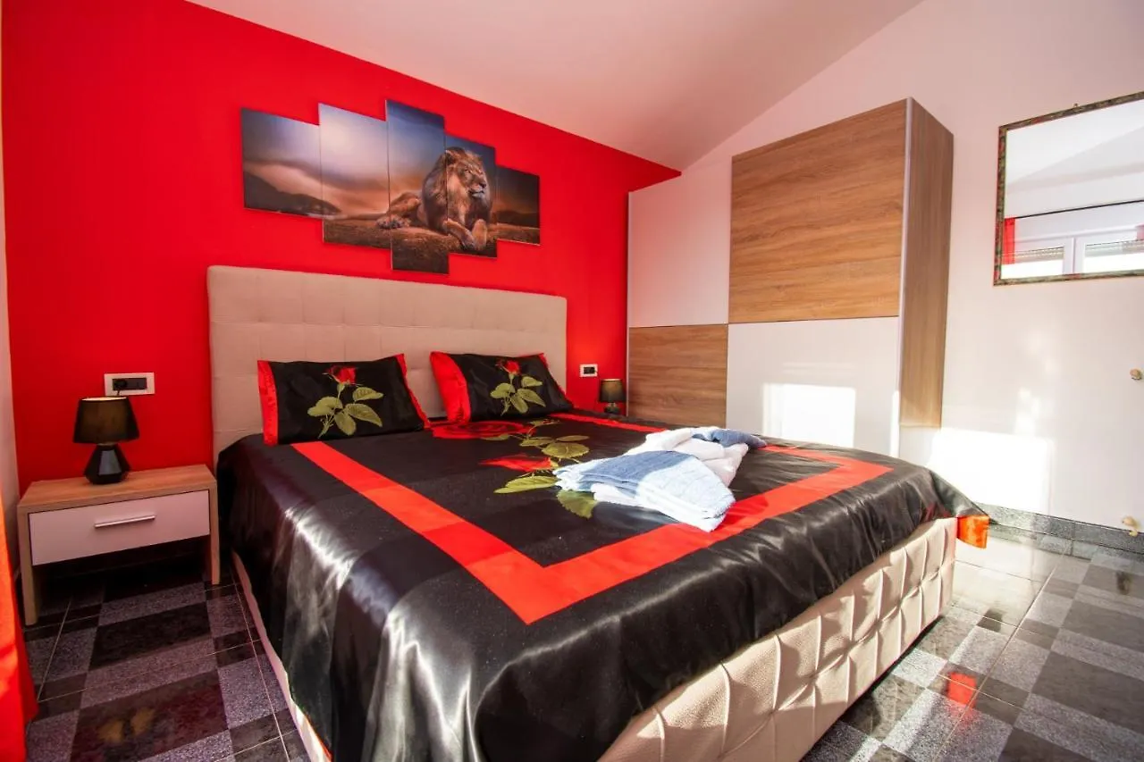 Apartments With Pool In Pula,Croatia Kroatien