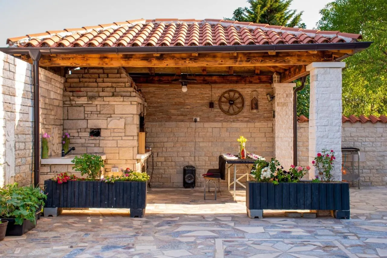 Apartments With Pool In Pula,Croatia Pula